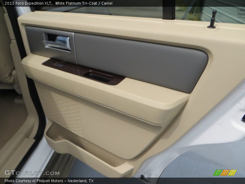 White Platinum Tri-Coat / Camel 2013 Ford Expedition XLT