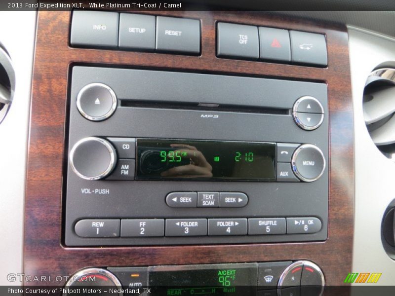 White Platinum Tri-Coat / Camel 2013 Ford Expedition XLT