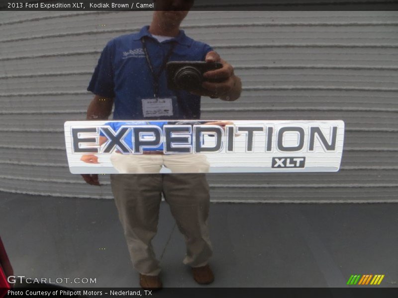 Kodiak Brown / Camel 2013 Ford Expedition XLT