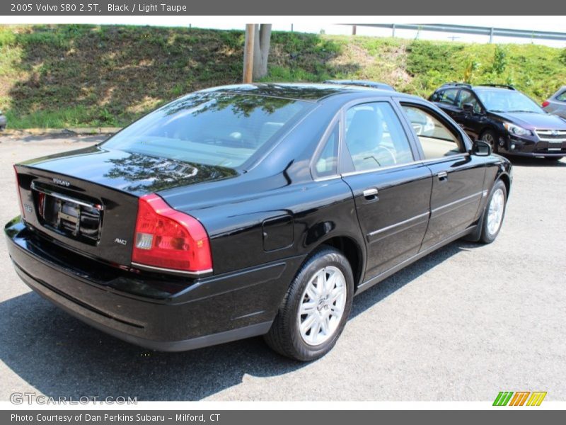 Black / Light Taupe 2005 Volvo S80 2.5T