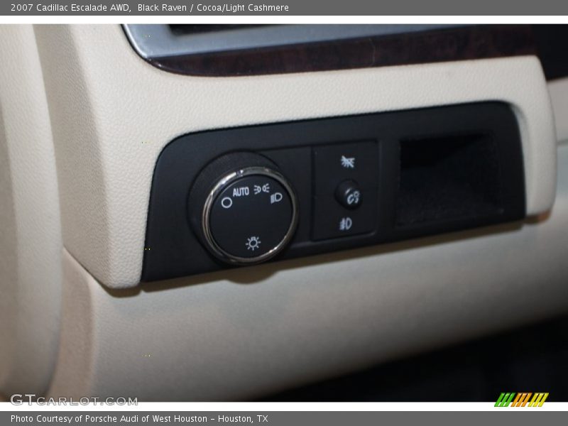 Black Raven / Cocoa/Light Cashmere 2007 Cadillac Escalade AWD