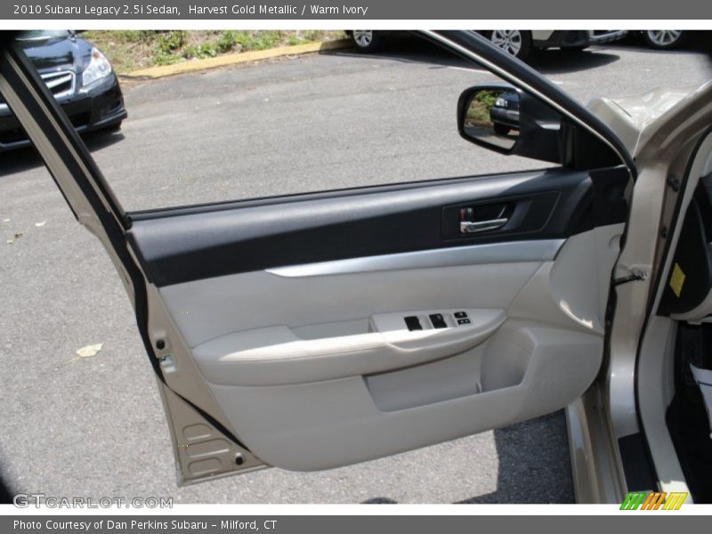 Harvest Gold Metallic / Warm Ivory 2010 Subaru Legacy 2.5i Sedan