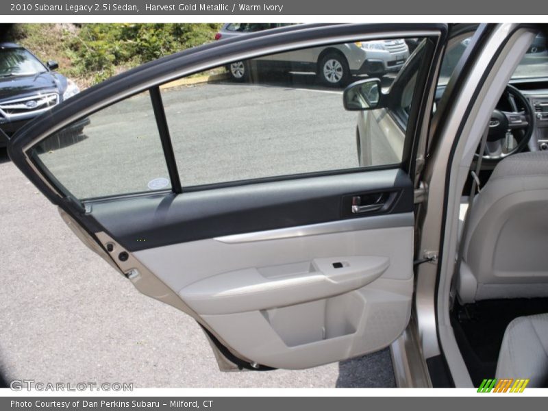 Harvest Gold Metallic / Warm Ivory 2010 Subaru Legacy 2.5i Sedan