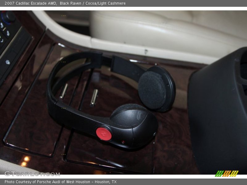 Black Raven / Cocoa/Light Cashmere 2007 Cadillac Escalade AWD