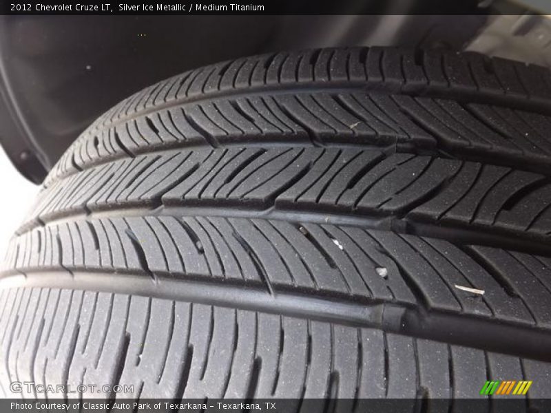 Silver Ice Metallic / Medium Titanium 2012 Chevrolet Cruze LT
