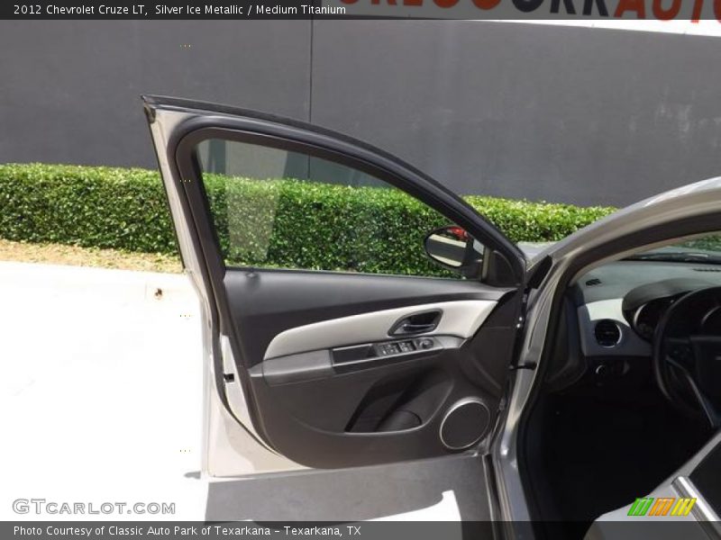 Silver Ice Metallic / Medium Titanium 2012 Chevrolet Cruze LT
