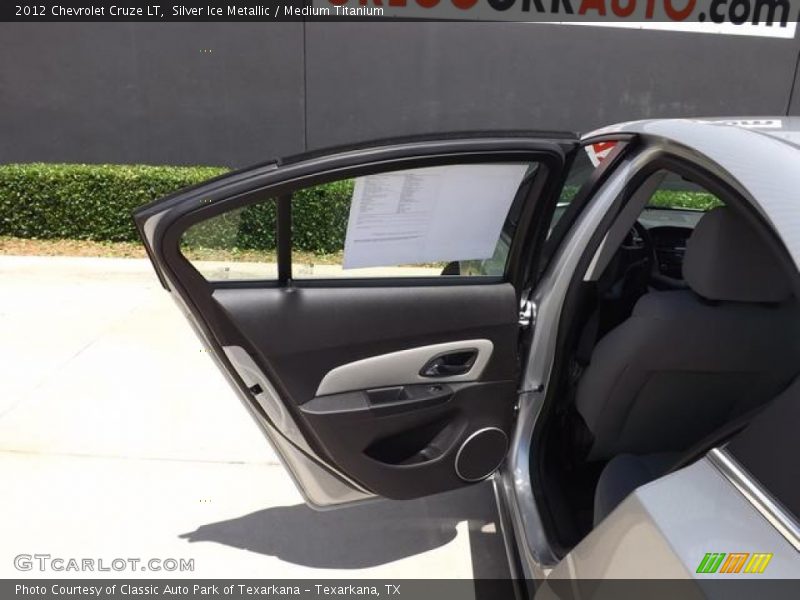Silver Ice Metallic / Medium Titanium 2012 Chevrolet Cruze LT