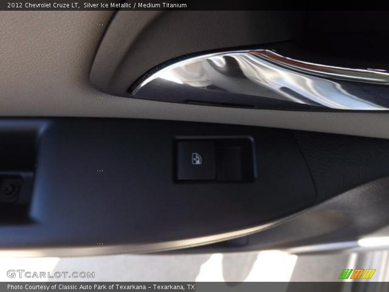 Silver Ice Metallic / Medium Titanium 2012 Chevrolet Cruze LT