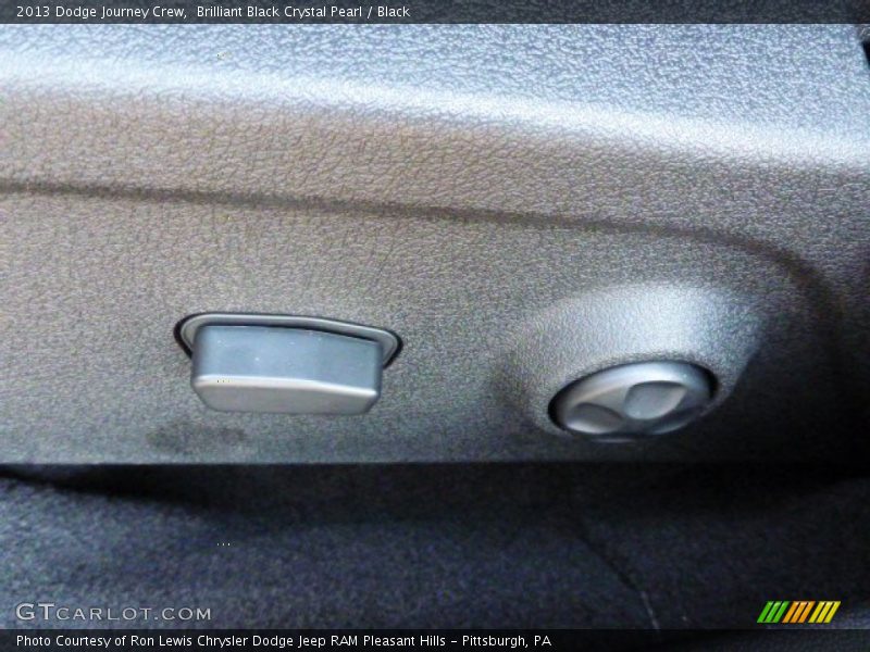 Brilliant Black Crystal Pearl / Black 2013 Dodge Journey Crew