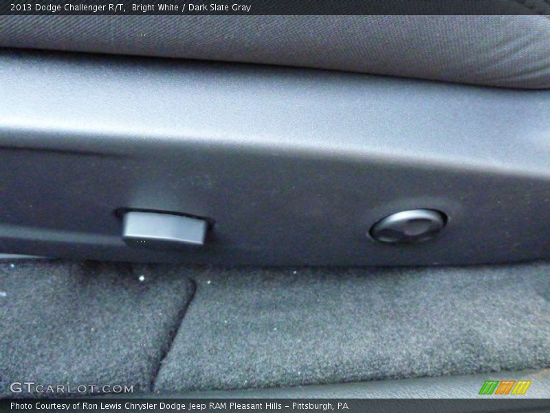 Bright White / Dark Slate Gray 2013 Dodge Challenger R/T