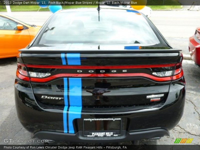 Pitch Black/Mopar Blue Stripes / Mopar '13 Black/Mopar Blue 2013 Dodge Dart Mopar '13