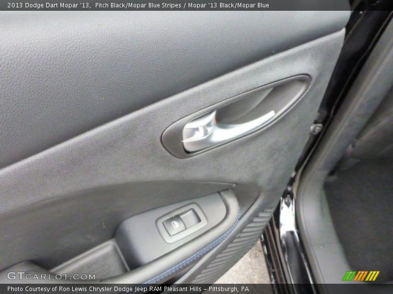 Pitch Black/Mopar Blue Stripes / Mopar '13 Black/Mopar Blue 2013 Dodge Dart Mopar '13