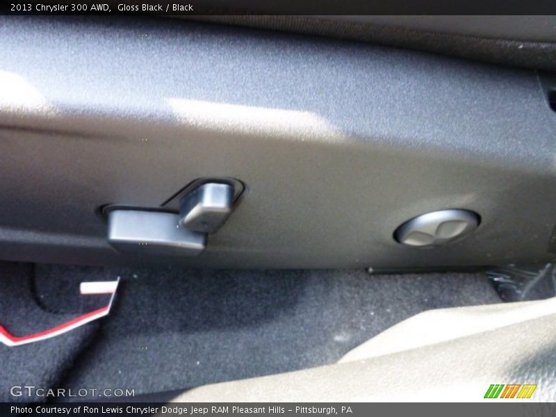 Gloss Black / Black 2013 Chrysler 300 AWD