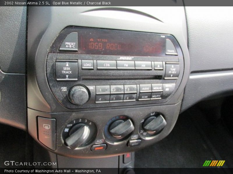 Opal Blue Metallic / Charcoal Black 2002 Nissan Altima 2.5 SL