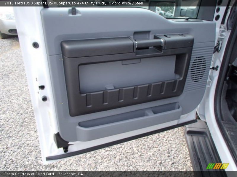 Door Panel of 2013 F350 Super Duty XL SuperCab 4x4 Utility Truck