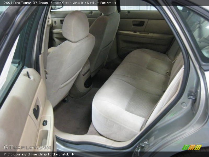 Spruce Green Metallic / Medium Parchment 2004 Ford Taurus SES Sedan