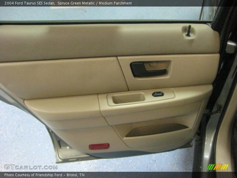 Spruce Green Metallic / Medium Parchment 2004 Ford Taurus SES Sedan
