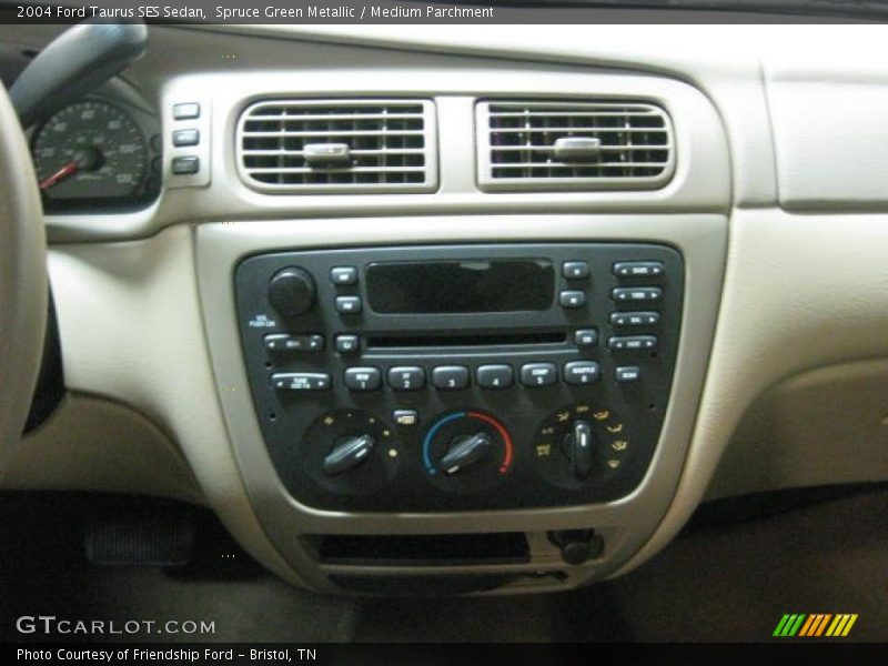 Spruce Green Metallic / Medium Parchment 2004 Ford Taurus SES Sedan