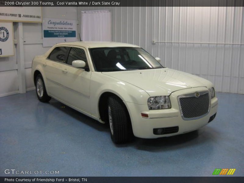 Cool Vanilla White / Dark Slate Gray 2008 Chrysler 300 Touring