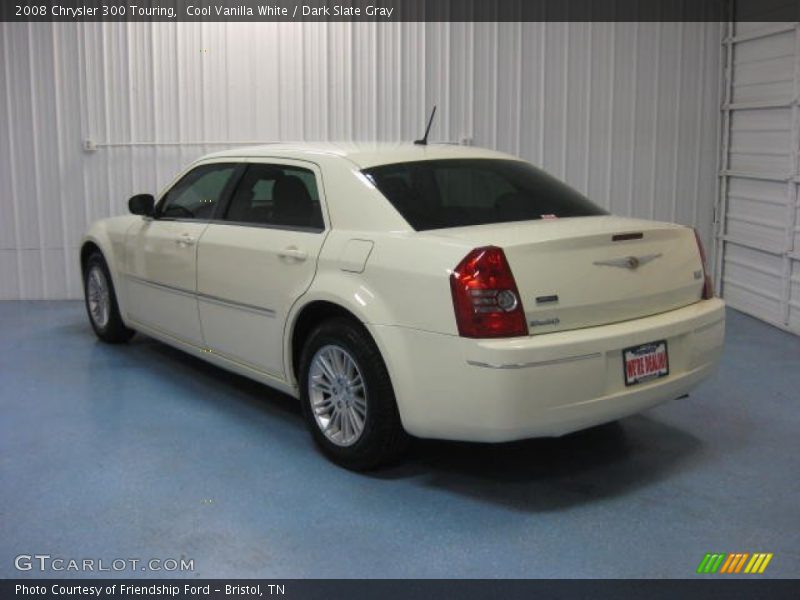 Cool Vanilla White / Dark Slate Gray 2008 Chrysler 300 Touring