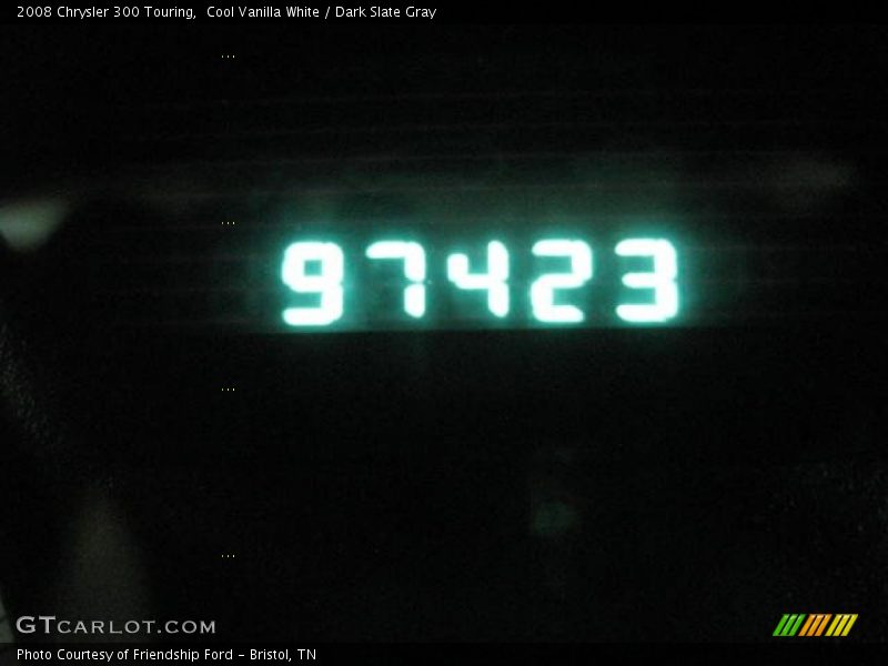 Cool Vanilla White / Dark Slate Gray 2008 Chrysler 300 Touring