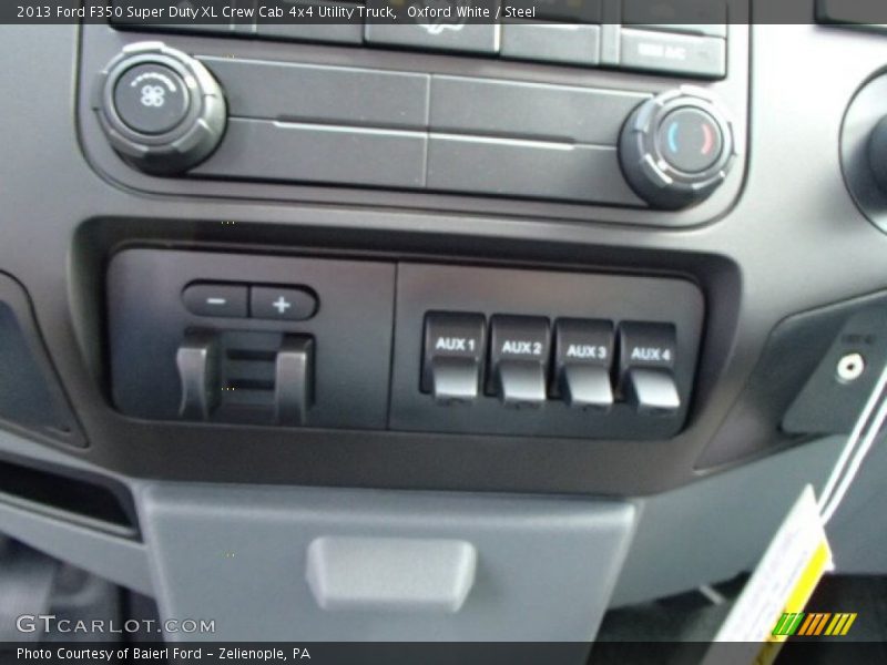 Controls of 2013 F350 Super Duty XL Crew Cab 4x4 Utility Truck