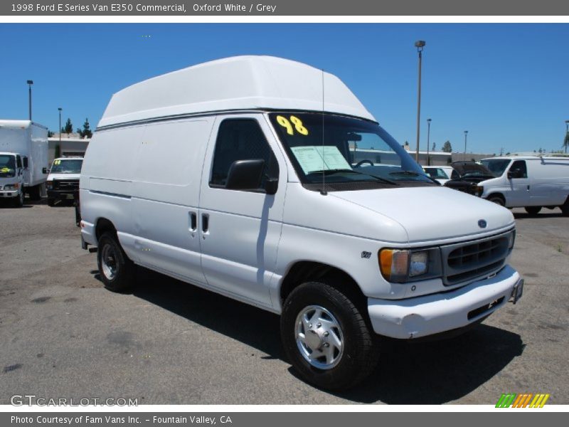 Front 3/4 View of 1998 E Series Van E350 Commercial
