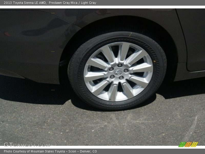Predawn Gray Mica / Light Gray 2013 Toyota Sienna LE AWD