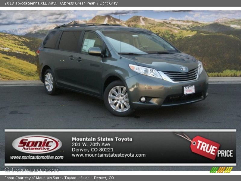 Cypress Green Pearl / Light Gray 2013 Toyota Sienna XLE AWD