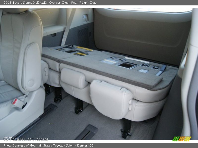 Cypress Green Pearl / Light Gray 2013 Toyota Sienna XLE AWD