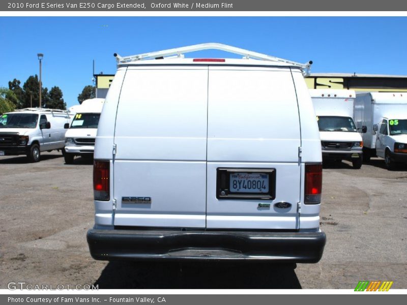Oxford White / Medium Flint 2010 Ford E Series Van E250 Cargo Extended