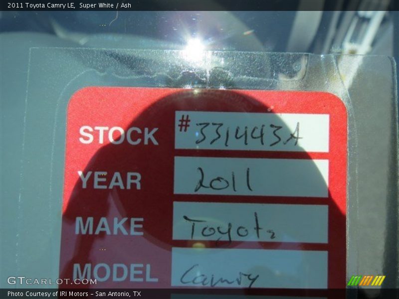 Super White / Ash 2011 Toyota Camry LE