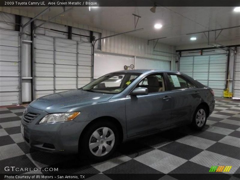 Aloe Green Metallic / Bisque 2009 Toyota Camry LE