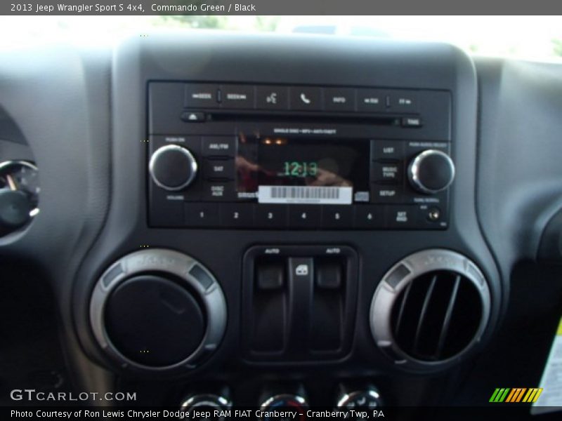 Commando Green / Black 2013 Jeep Wrangler Sport S 4x4