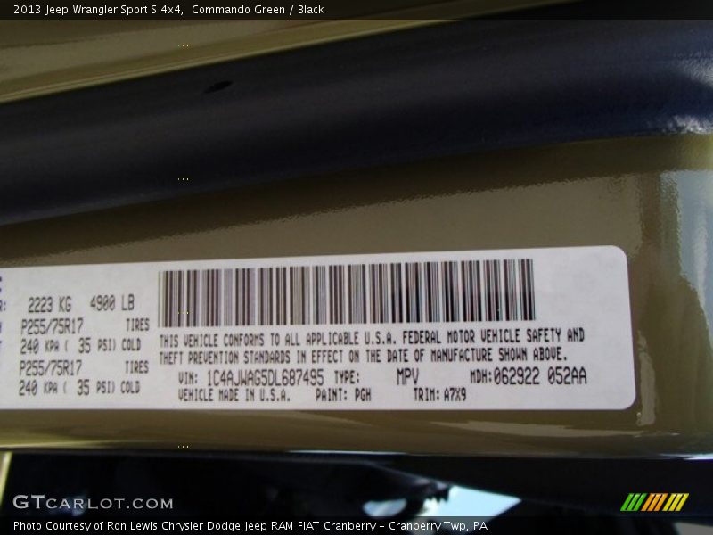 Commando Green / Black 2013 Jeep Wrangler Sport S 4x4