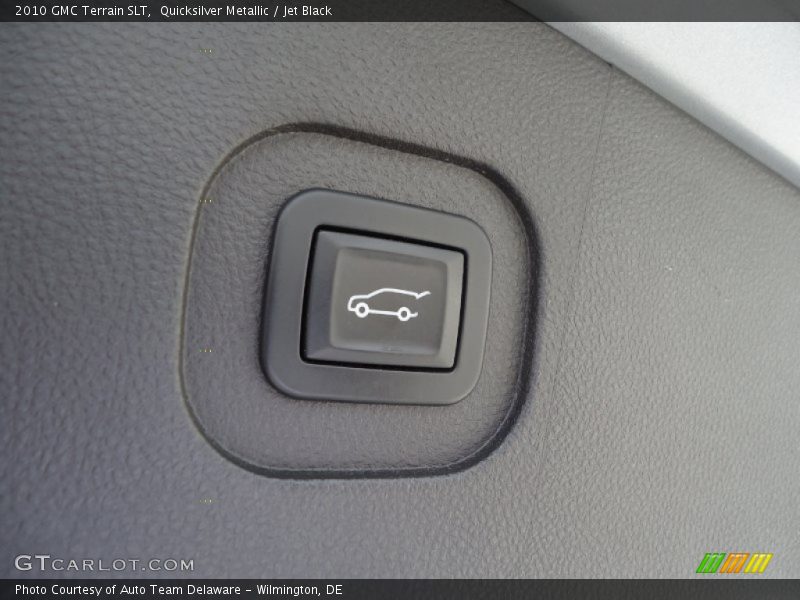 Quicksilver Metallic / Jet Black 2010 GMC Terrain SLT