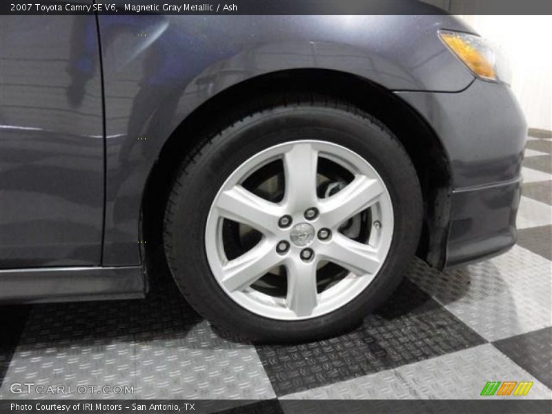 Magnetic Gray Metallic / Ash 2007 Toyota Camry SE V6