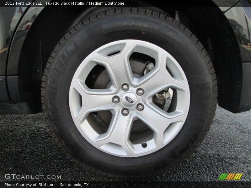 Tuxedo Black Metallic / Medium Light Stone 2013 Ford Edge SEL
