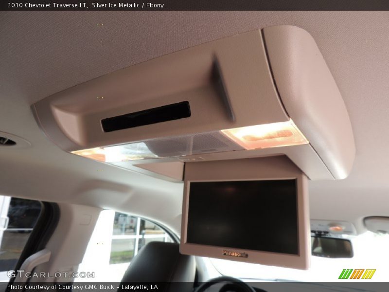Silver Ice Metallic / Ebony 2010 Chevrolet Traverse LT
