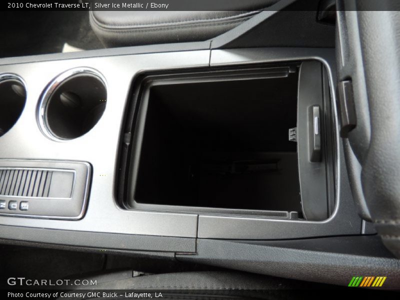 Silver Ice Metallic / Ebony 2010 Chevrolet Traverse LT