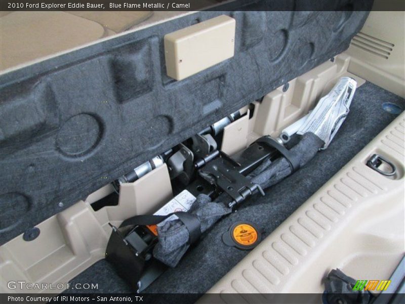  2010 Explorer Eddie Bauer Trunk
