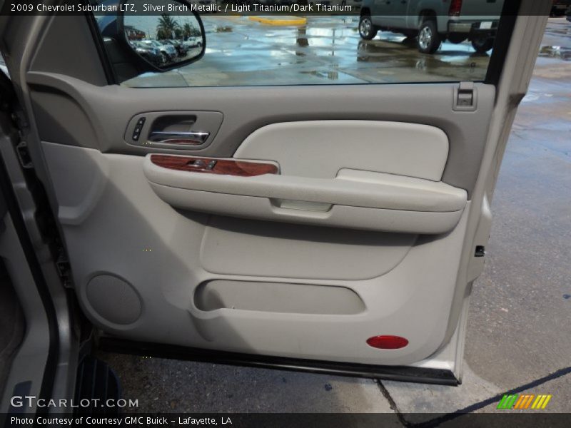 Silver Birch Metallic / Light Titanium/Dark Titanium 2009 Chevrolet Suburban LTZ