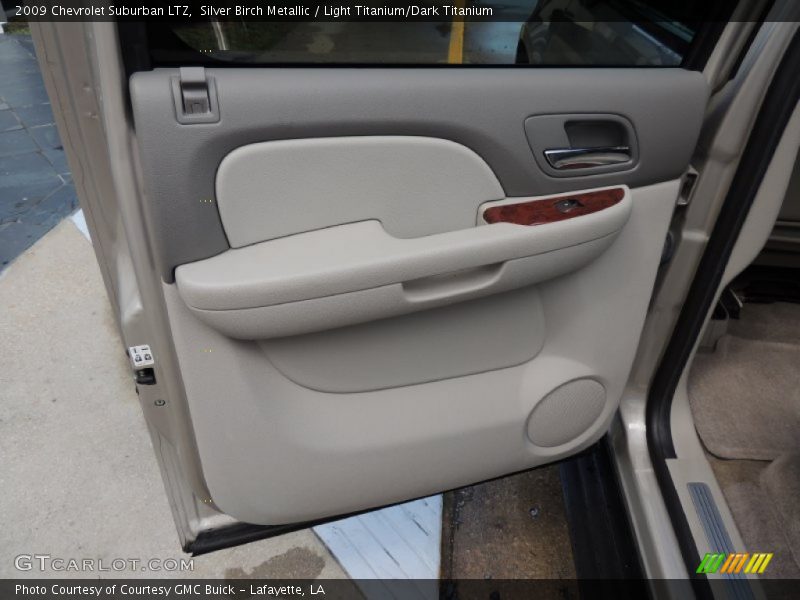 Silver Birch Metallic / Light Titanium/Dark Titanium 2009 Chevrolet Suburban LTZ