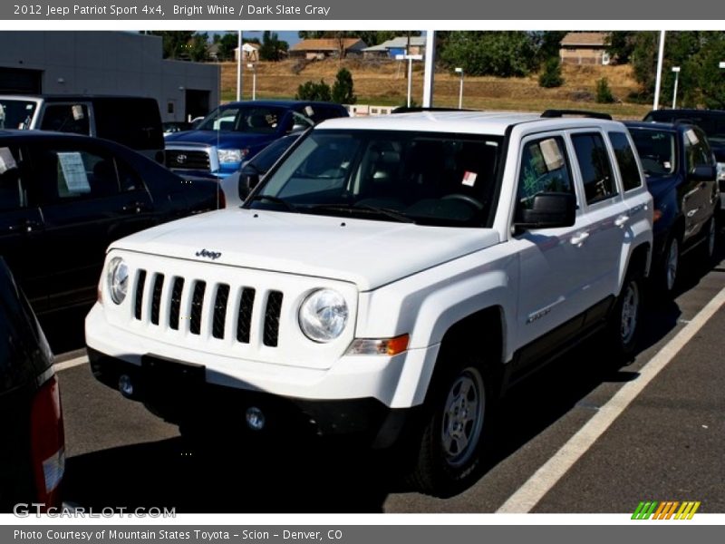 Bright White / Dark Slate Gray 2012 Jeep Patriot Sport 4x4