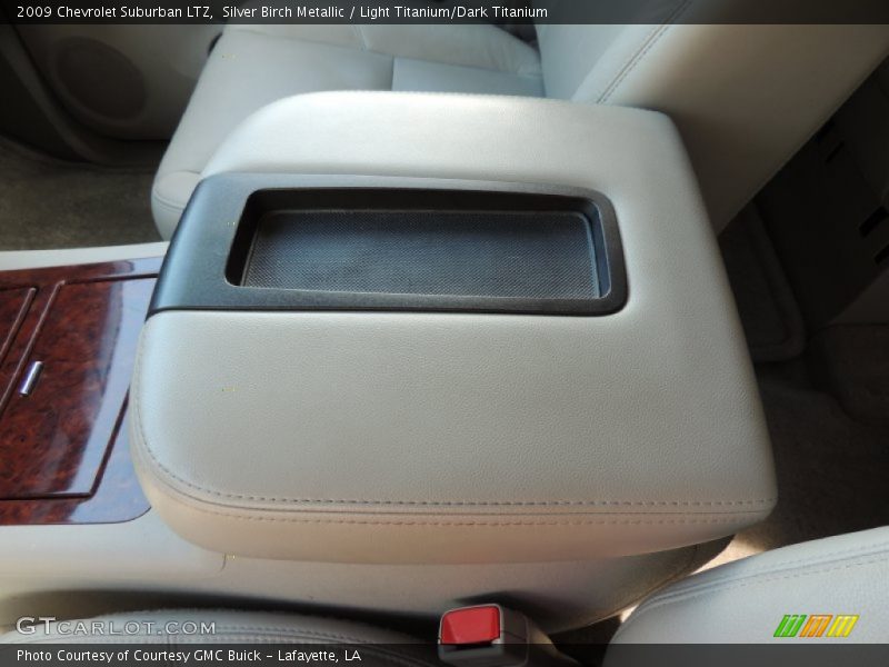 Silver Birch Metallic / Light Titanium/Dark Titanium 2009 Chevrolet Suburban LTZ
