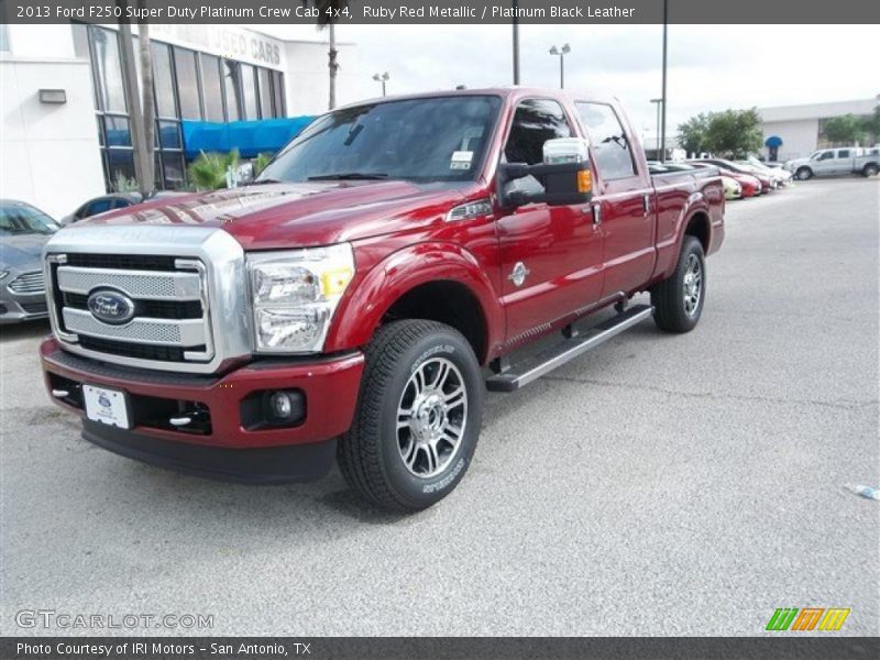 Front 3/4 View of 2013 F250 Super Duty Platinum Crew Cab 4x4