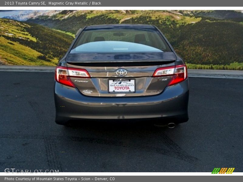 Magnetic Gray Metallic / Black 2013 Toyota Camry SE
