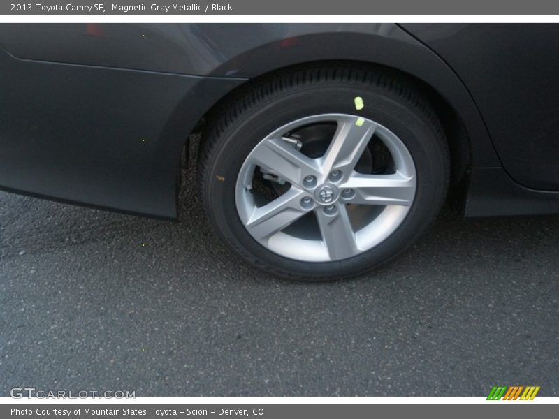 Magnetic Gray Metallic / Black 2013 Toyota Camry SE