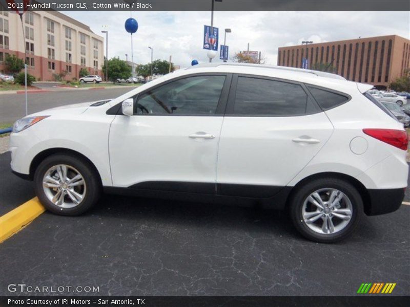 Cotton White / Black 2013 Hyundai Tucson GLS