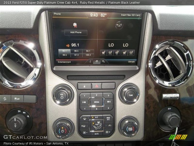Controls of 2013 F250 Super Duty Platinum Crew Cab 4x4